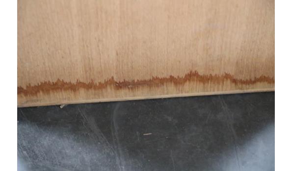 houten wandmeubel, afm plm 100x40x91cm, beschadigd